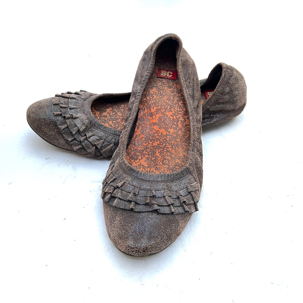 Bc Footwear Brown Leather Sparkly Flats With Ruffles 8.5